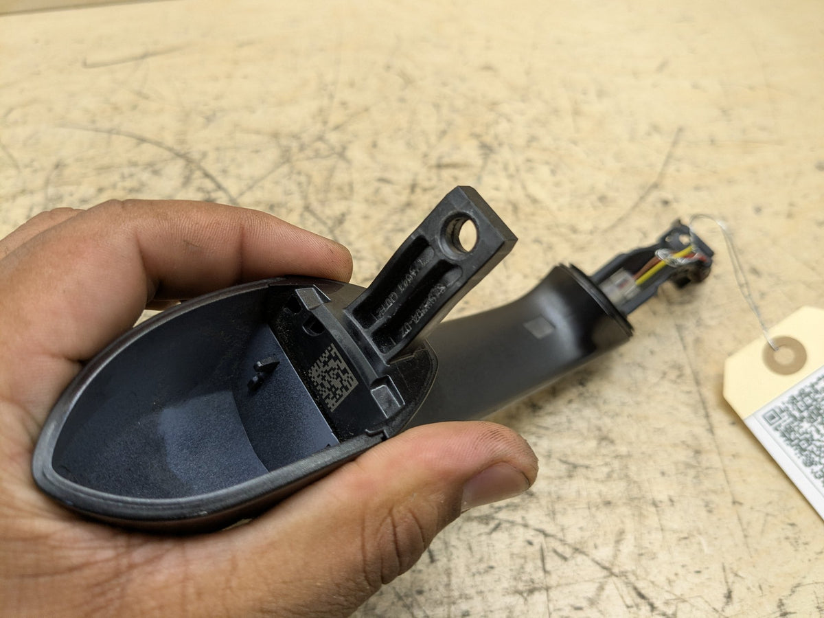 2018-2023 BMW M550i G30 Front or Rear Right Passenger Exterior Door Handle w/ Comfort Access 8492204 OEM