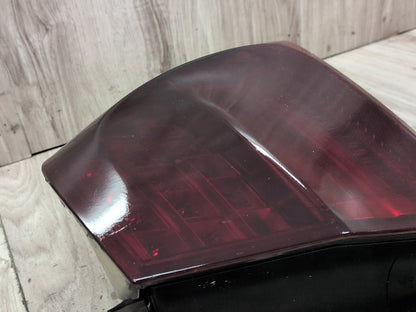 09-11 OEM BMW E90 328 335 M3 LCI Rear Right Passenger Side Outer Tail Light