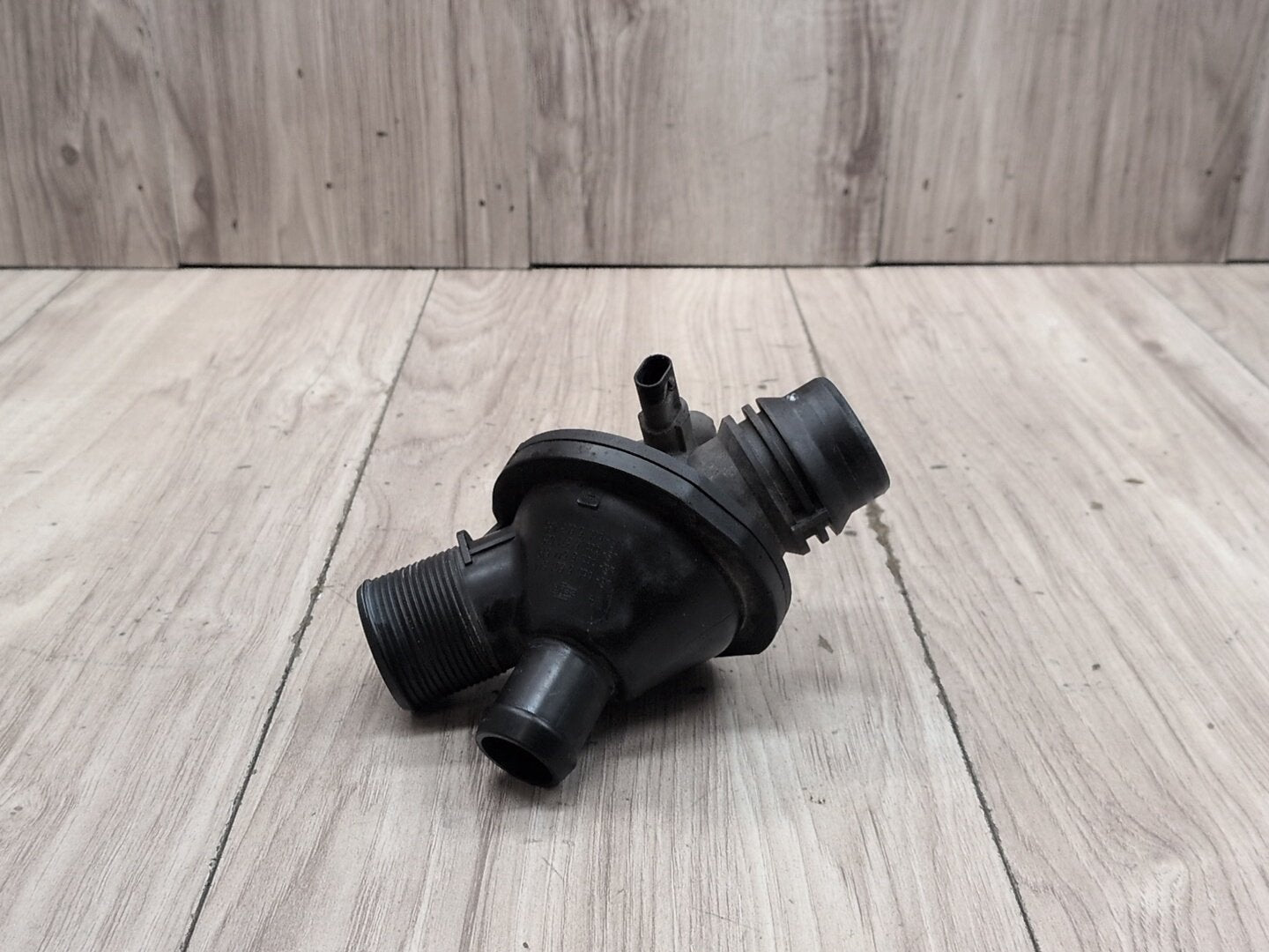 OEM BMW F10 F15 F22 F25 F30 F32 Engine N20 N26 Water Coolant Thermostat Housing
