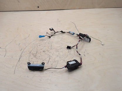 16-19 OEM BMW F90 G11 G12 740 750 Steering Wheel Touch Detection Control Module