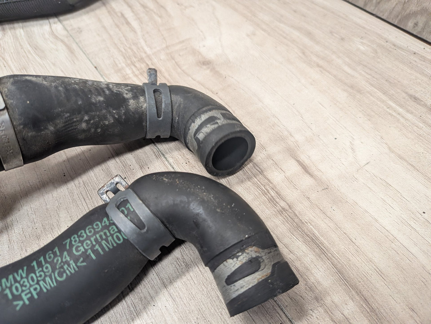 2004-2010 BMW M6 E64 Engine Radiator Coolant Pipe Hose 7834055 OEM