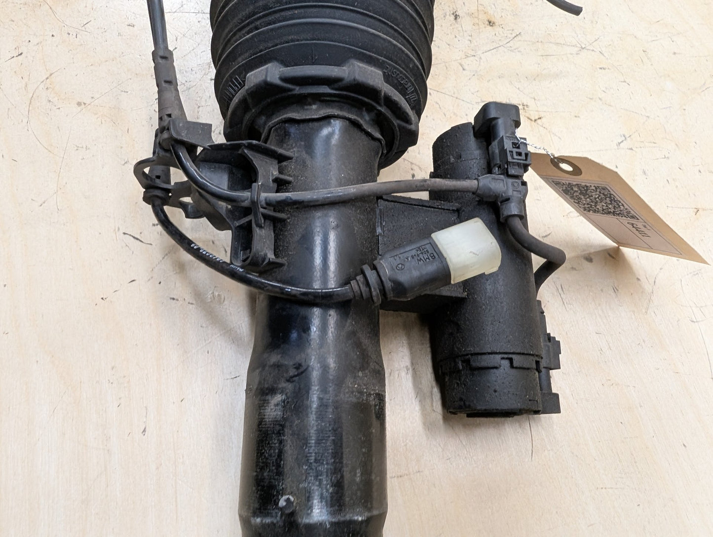 16-21 OEM BMW G12 750 AWD Front Left Driver Air Suspension Strut Shock