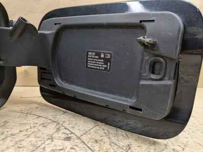 2016-2019 BMW 740i G12 Gas Cover Assembly 7358677 OEM