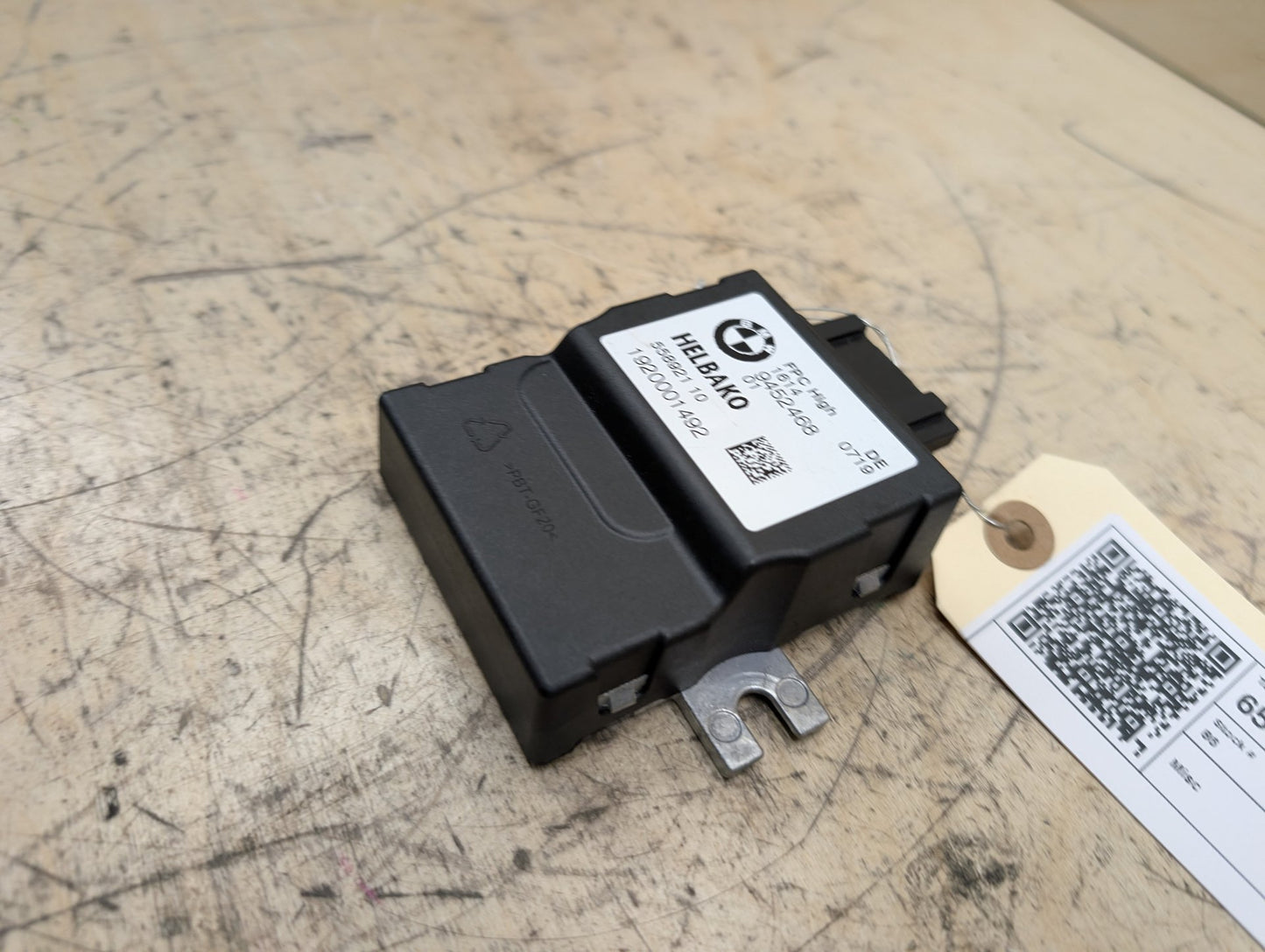 17-24 OEM BMW G01 G05 G12 G20 G22 G42 G30 G80 G82 Fuel Pump Control Module Unit