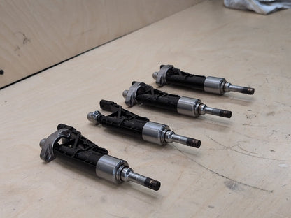 2018-2024 BMW G01 X3 B46B20O0 Engine Motor Injector SET 8625396