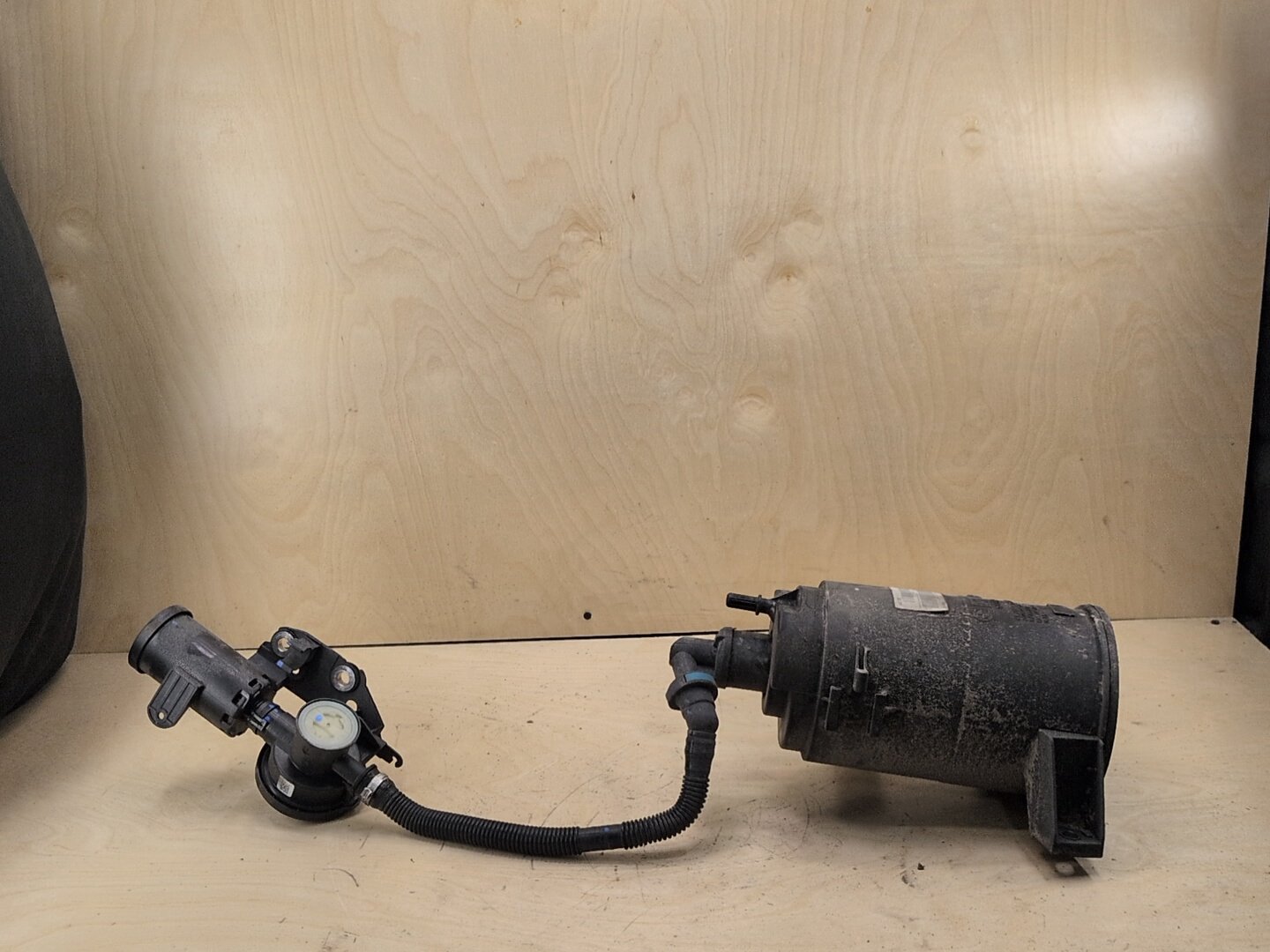 OEM BMW G01 G02 F97 X3 X4 Charcoal Filter Fuel Tank Vapor Evaporator Canister
