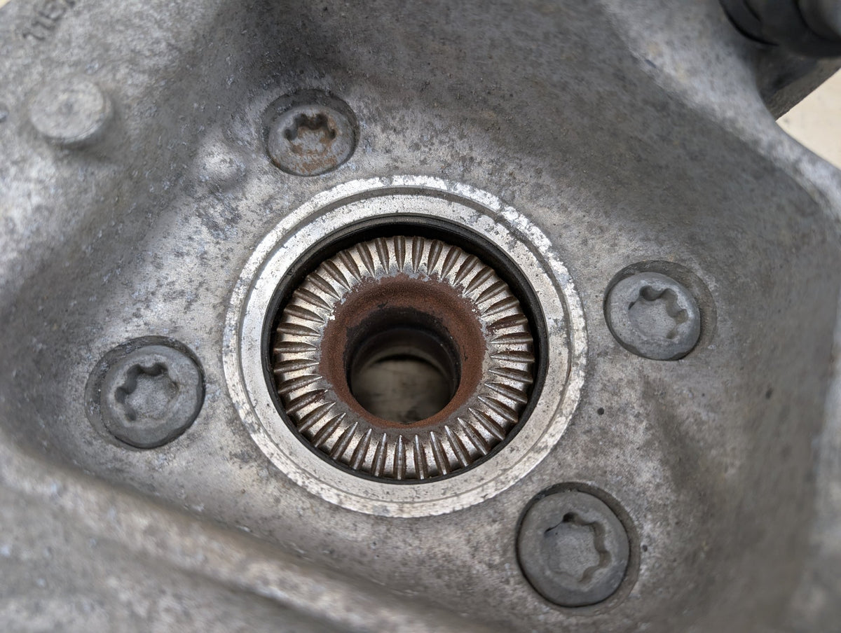 OEM BMW G01 X3 30i 30iX M40iX REAR Right Passenger Knuckle Hub Spindle Bearing