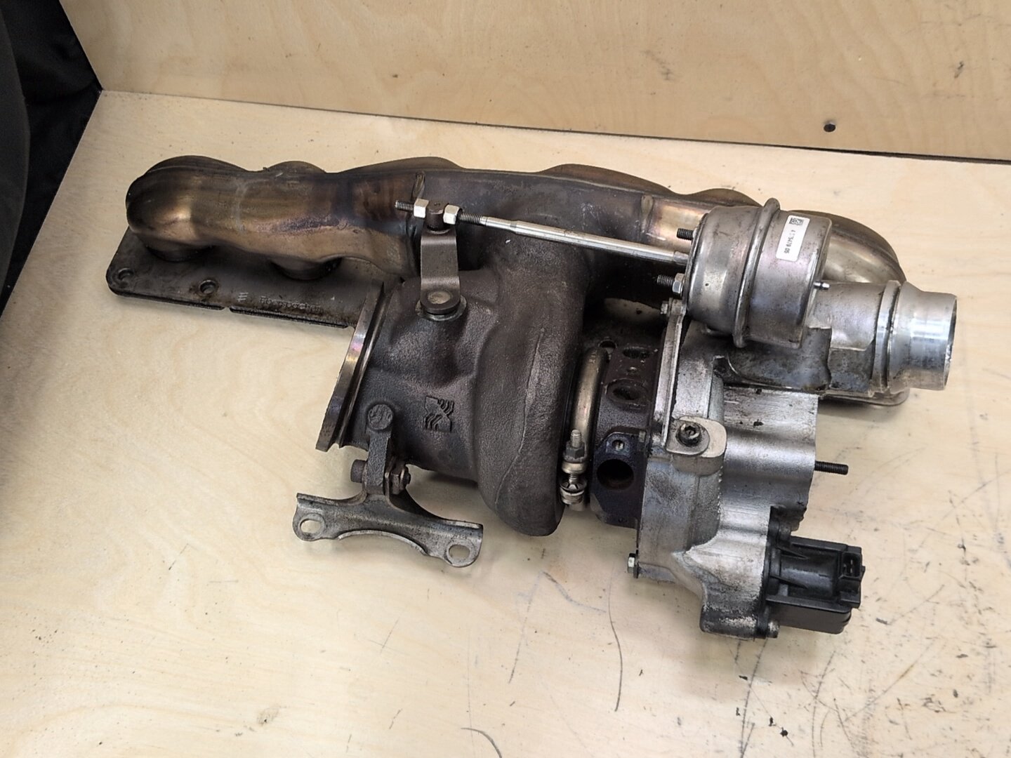 2011-2016 BMW F10 535i N55B30M0 Engine Motor Turbo Charger w/ Manifold 4575479