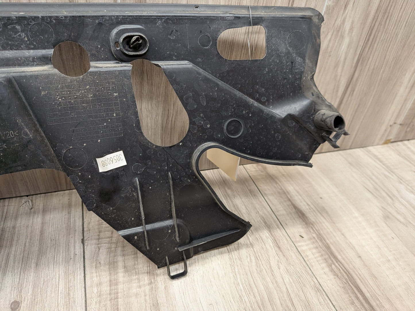 2018-2024 BMW X3 G01 Front Right Passenger Fender Brackets SET 7397492