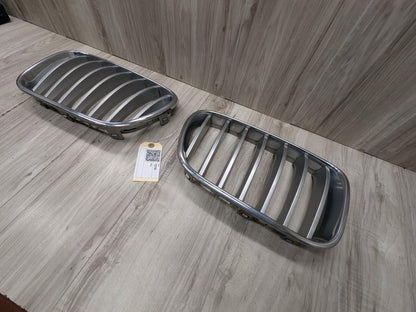 2011 - 2017 BMW X3 F25 Front Left Right Upper Bumper Cover Kidney Grilles SET 7210725 N20B20O0