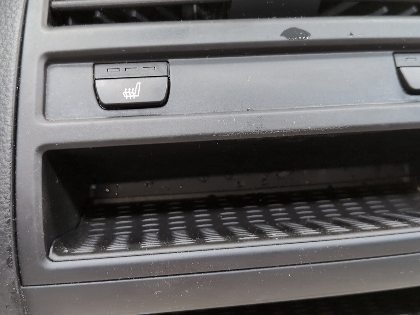 2011 - 2016 BMW 535i F10 Rear Center Console Air Vent Grille 9206664 N55B30A