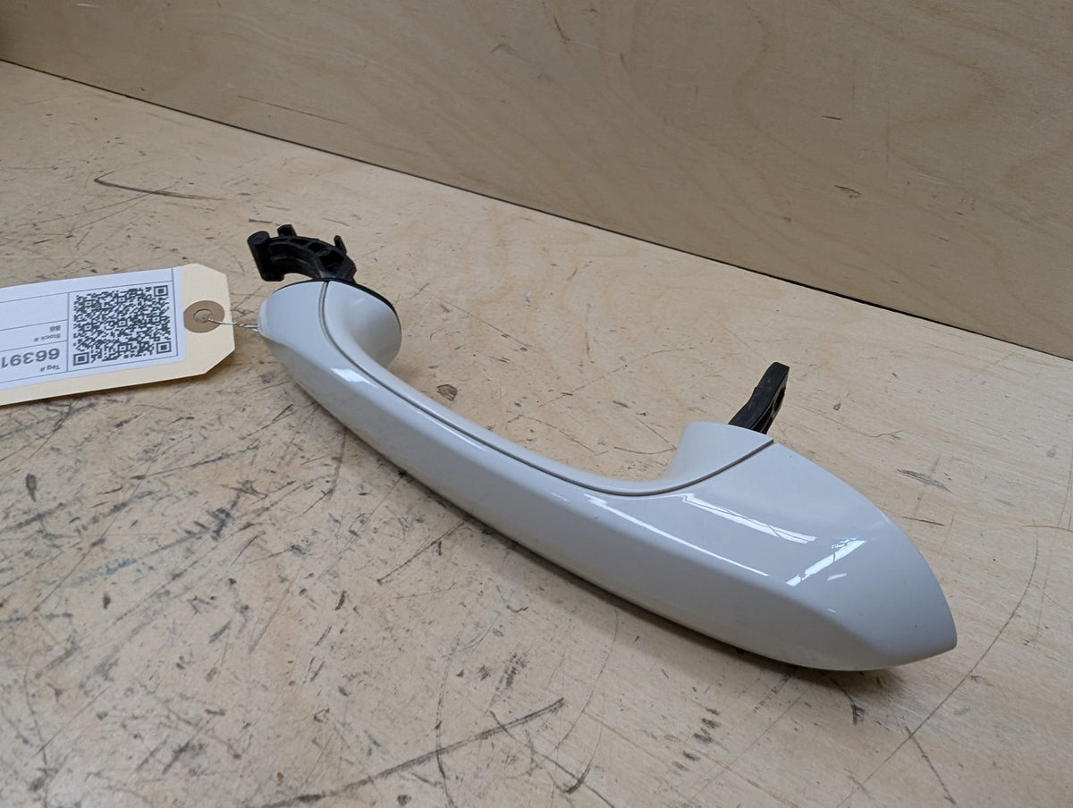 2019-2026 BMW 330i G20 Rear Left Driver Exterior Door Handle w/ Comfort Access 7470527 OEM
