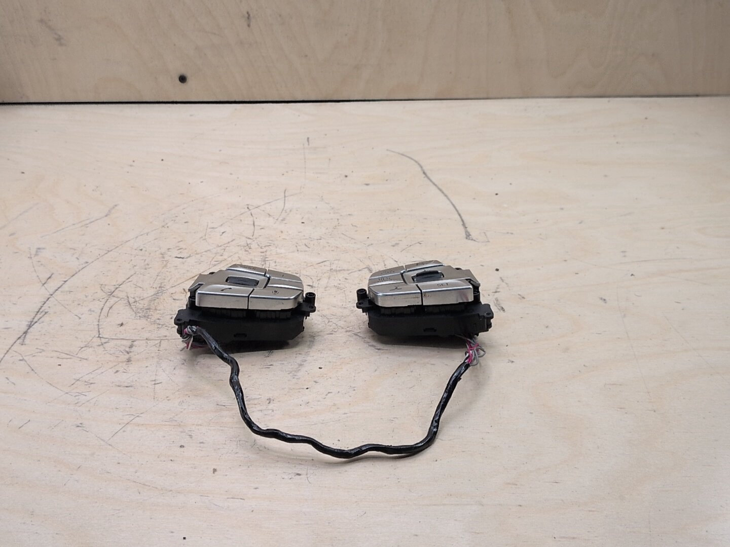 16-19 OEM BMW G11 G12 740 750 M760 SPORT Steering Wheel Multi Switch Button