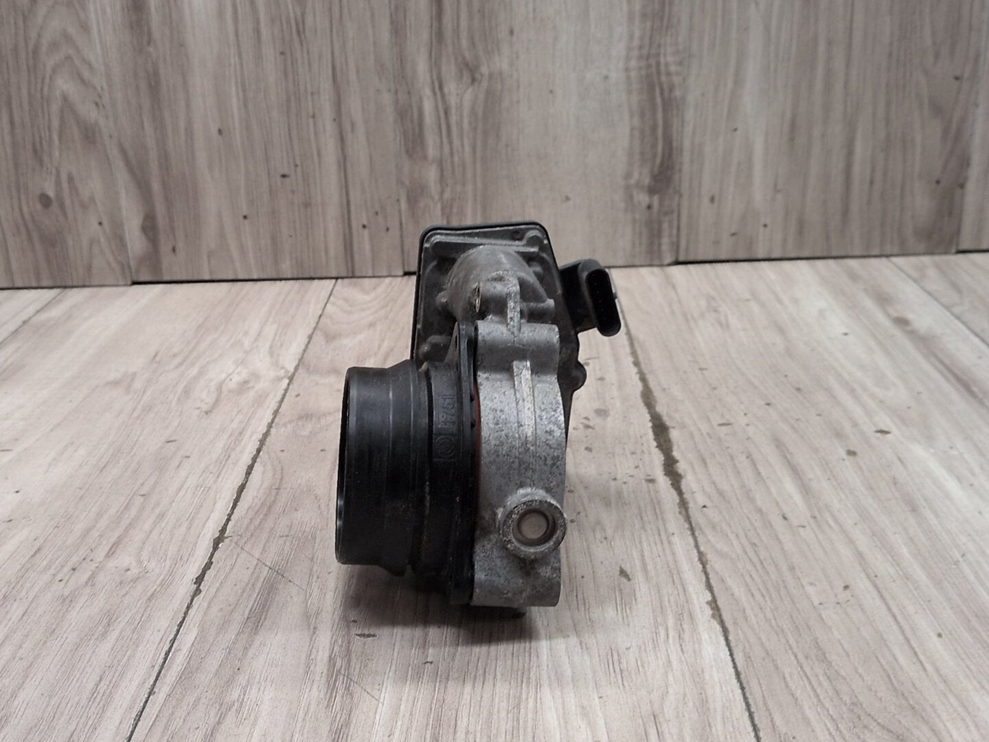 OEM BMW F39 F44 F48 F90 G05 G12 750 G30 M550 M8 Engine B46 N63 S63 Throttle Body