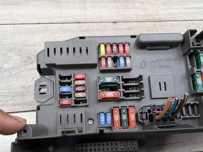 2007 - 2013 BMW X5 E70 Front Power Distribution Fuse Box 9145115 N62B48B