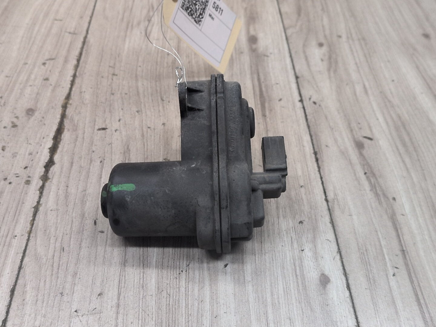 2018-2024 BMW X3 G01 Emergency Brake Actuator 6887383