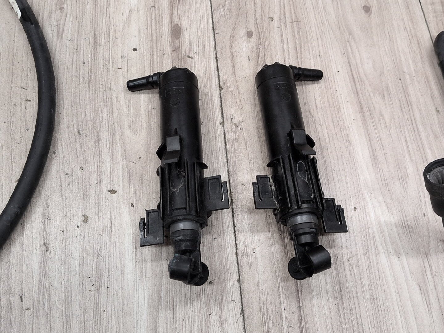 2013 - 2017 Audi S5 8T Front Left Right Bumper Headlight Washer Nozzles SET 8T0955101D CTUB