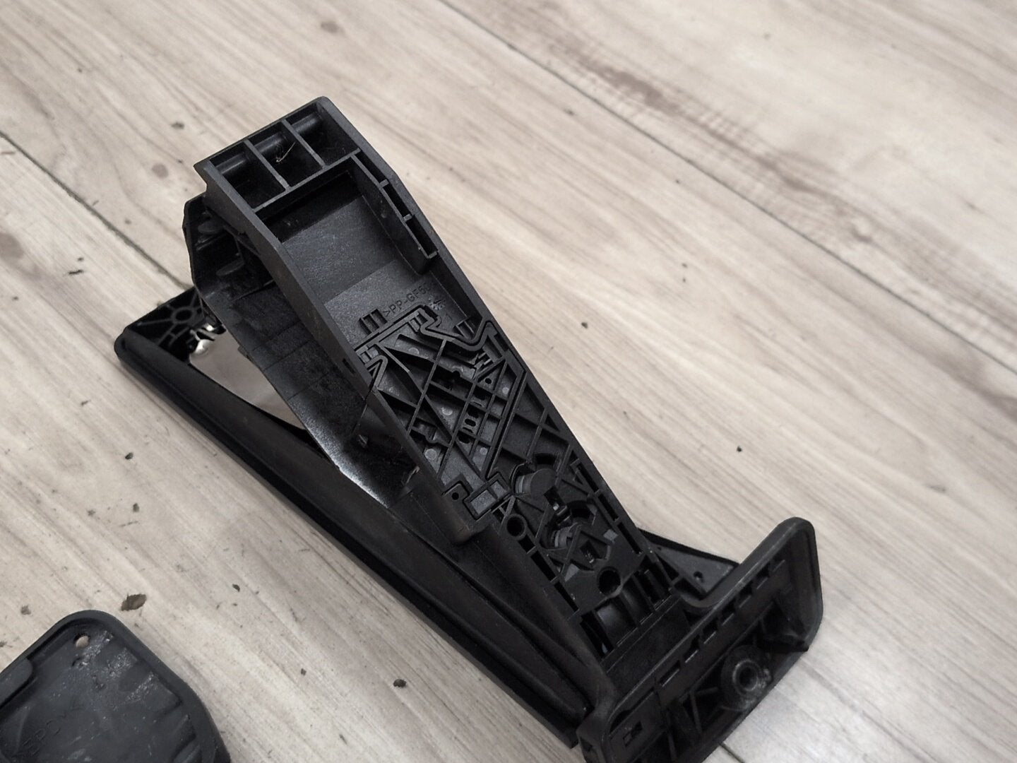2012-2018 BMW M6 F06 - PN: 7960700