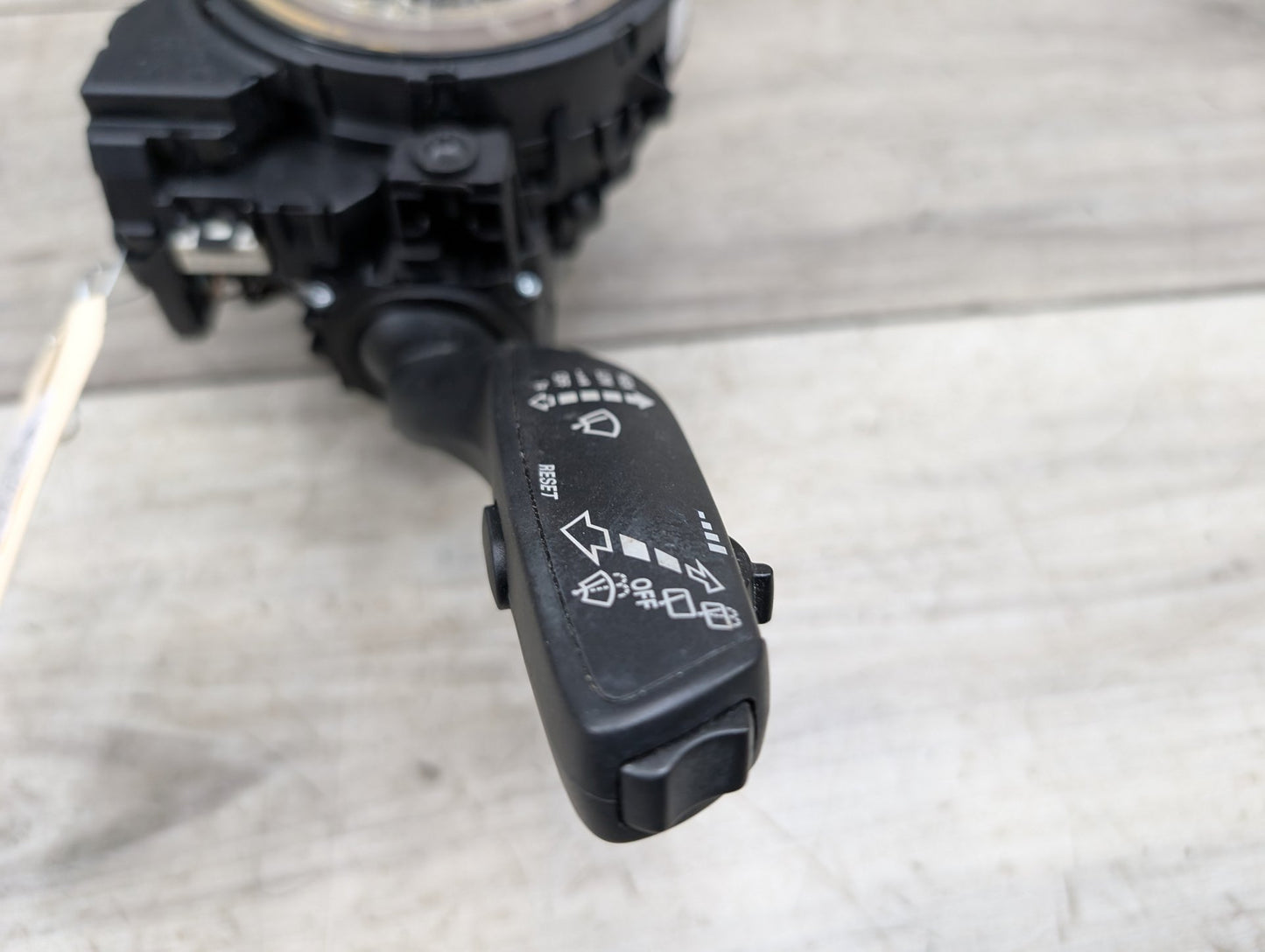2009 - 2017 Audi Q5 8R Steering Wheel Sensor Clockspring 8K0953568Q EA888