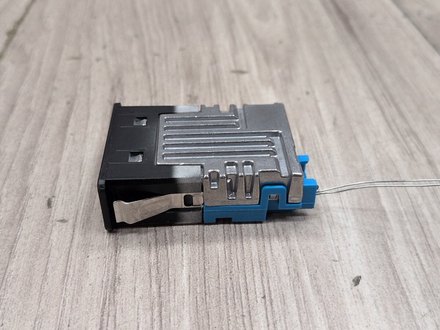 OEM BMW F48 F97 G01 G20 G22 G23 G26 G30 USB Type C Socket Charger Port Connector