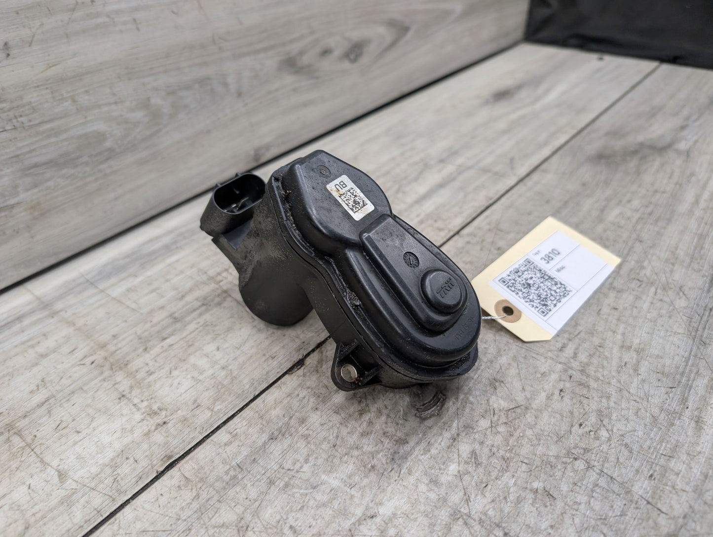 OEM BMW F06 F10 F12 F13 F25 I12 Rear Left or Right Brake Caliper Electric Motor
