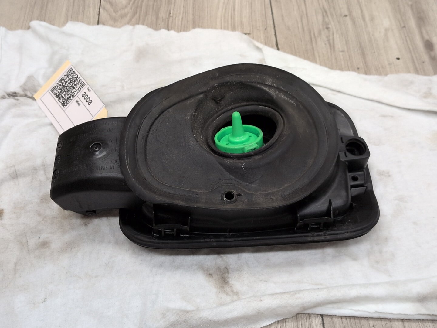 2013 - 2017 Audi S5 8T Fuel Gas Tank Filler Cap 8T8809906D CTUB