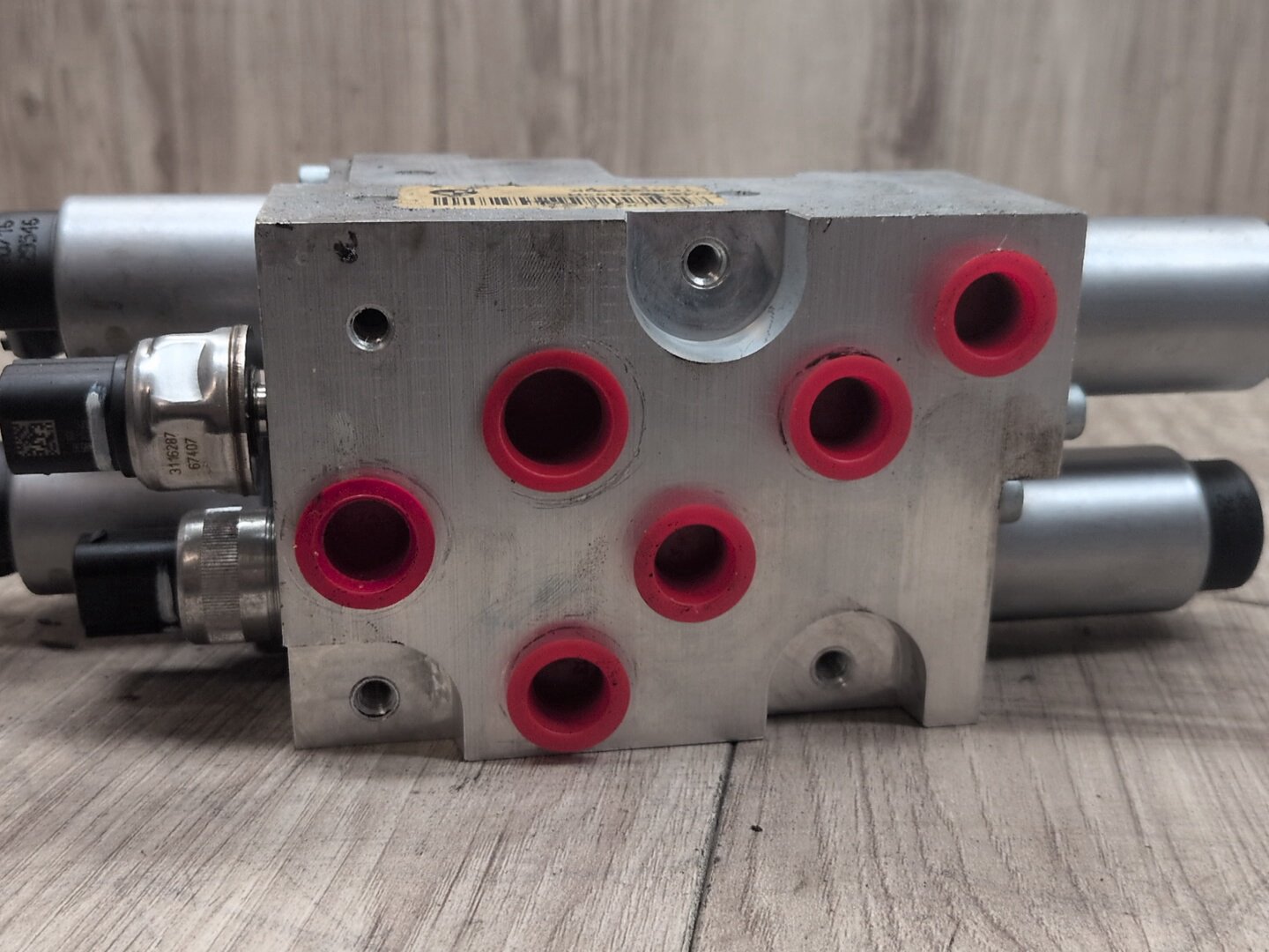 08-19 OEM BMW F15 F16 F85 F86 X5 M X6 M RHD Active Dynamic Drive Valve Block
