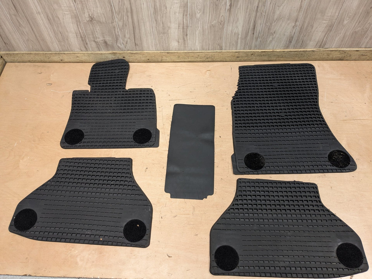 2015 - 2019 BMW X6 F86 Front Rear Left Right All Weather Mat Carpet Floor Mats SET 2231953 S63B44T2