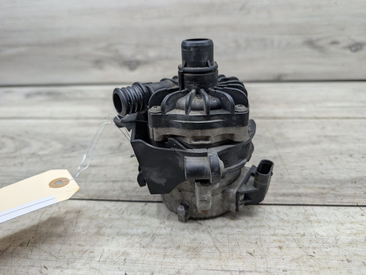 OEM BMW E70 F02 F06 F10 F15 F16 X5 Engine N63 S63 Auxiliary Coolant Water Pump