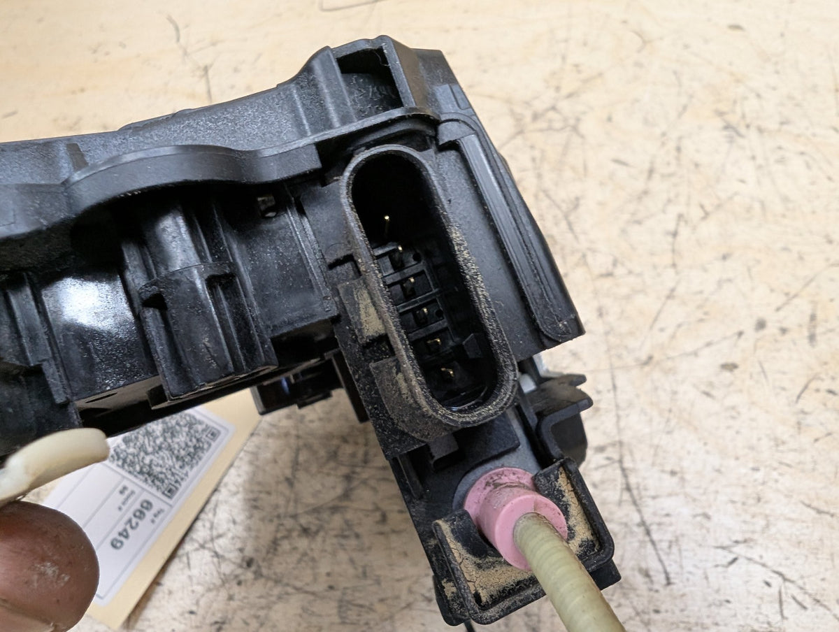 2016-2019 BMW 740i G12 Front Right Passenger Door Latch Lock Actuator w/ Soft Close 2581894 OEM