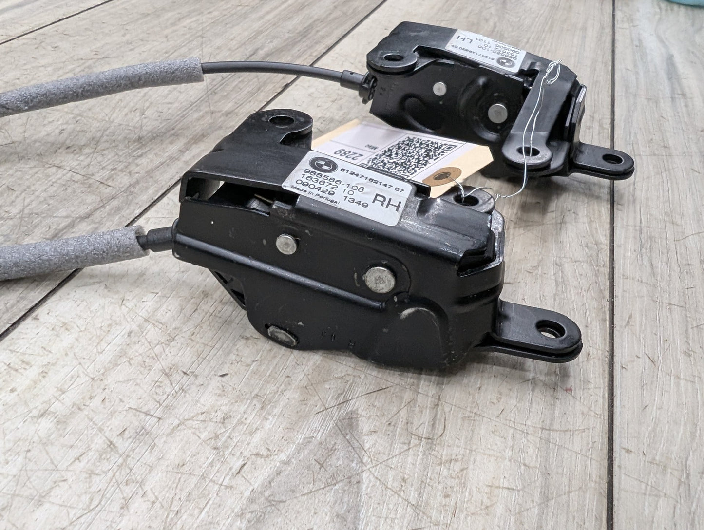 2007 - 2013 BMW X5 E70 Lower Liftgate Tailgate Lock Latch Actuator SET 7162147 N62B48B
