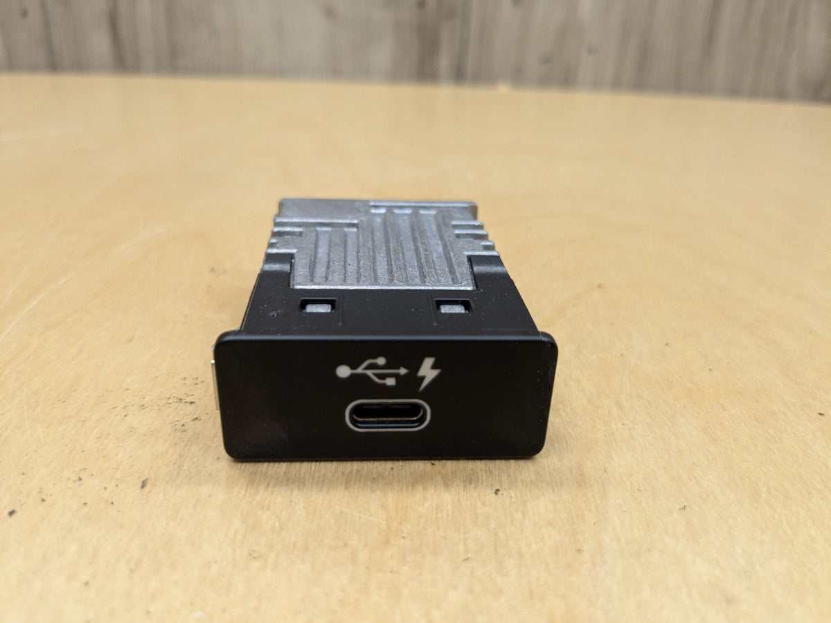 OEM BMW F44 F48 F97 G01 G05 G12 G20 G30 G80 USB Dual Type C Charger Port Socket
