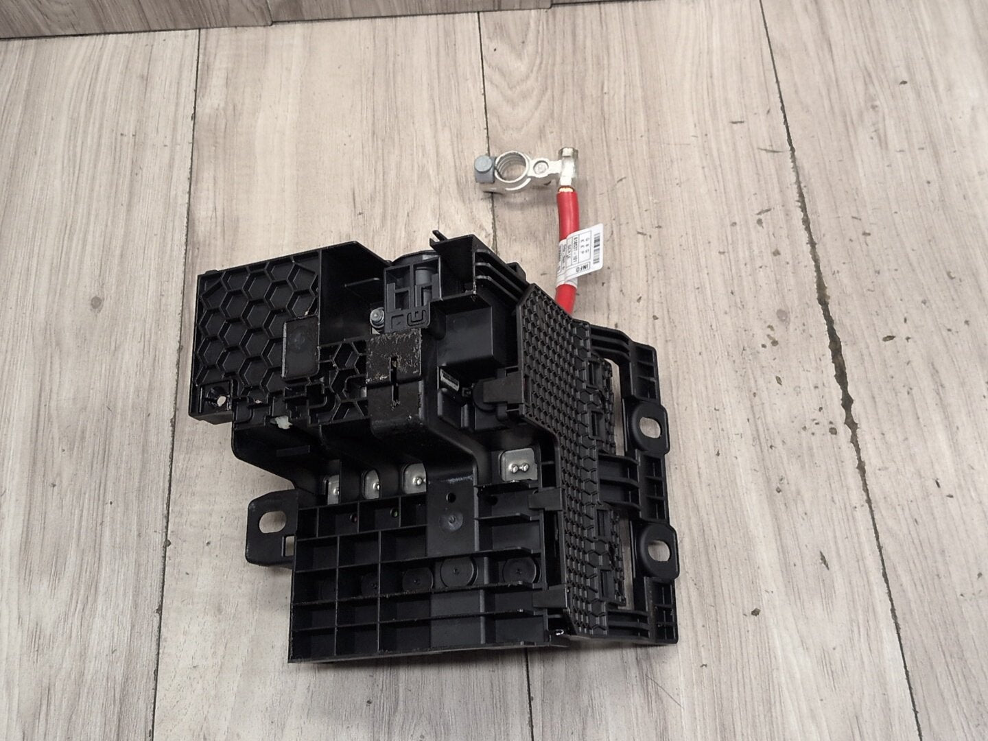 OEM BMW F90 G11* G12* G30 M5 Rear Positive Battery Terminal Junction Fuse Box