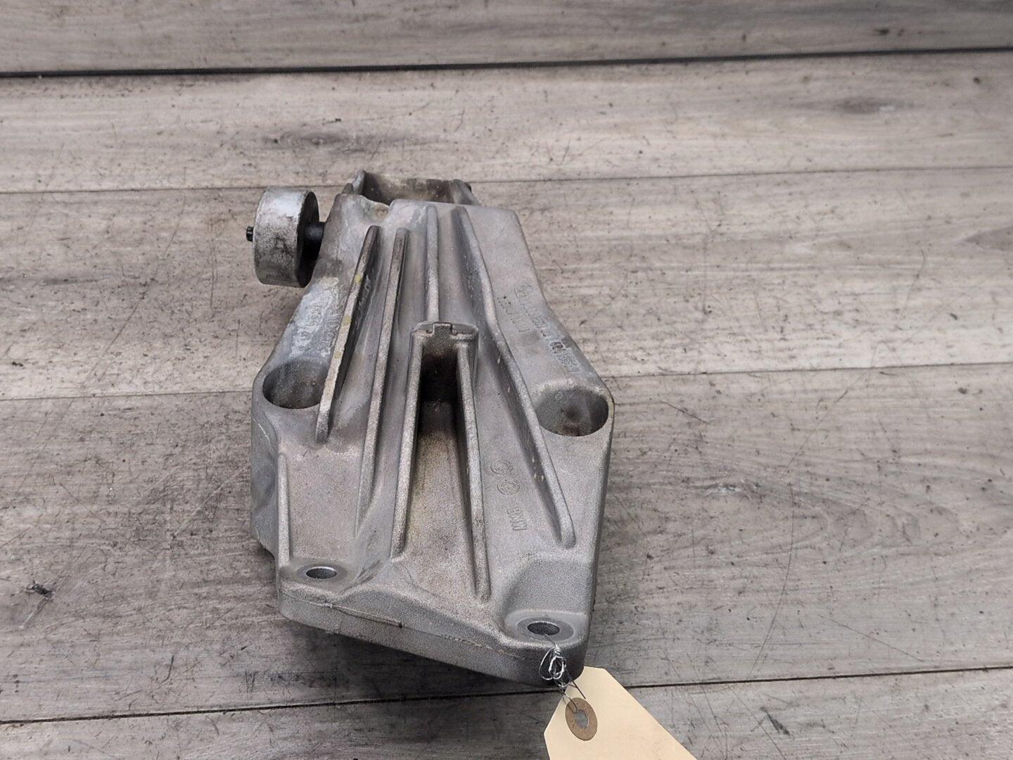 OEM BMW G01 G05 G12 G20 G22 G26 G30 Left Driver Engine B58 Motor Mount Bracket