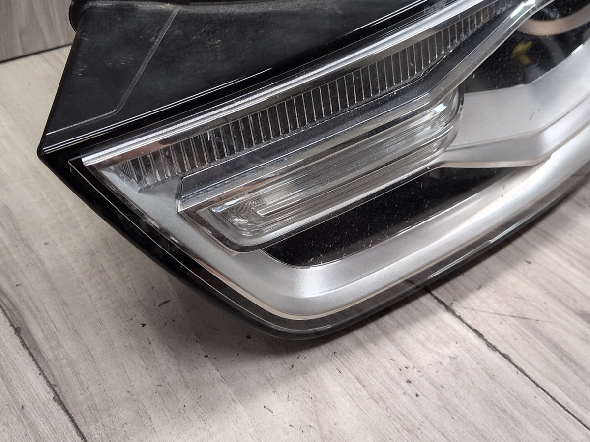 16-18 OEM Audi Q3 8U Front Left Driver Xenon HID Headlight 8U0941005E