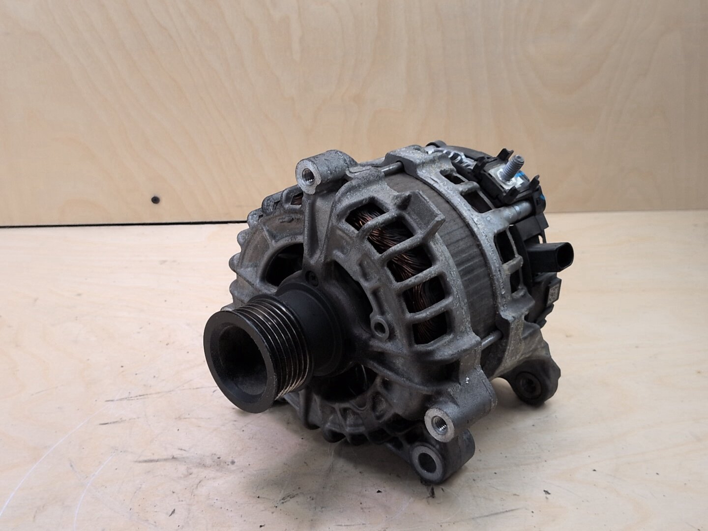 16-20 OEM BMW F30 F32 G01 G12 G30 X3 Engine B46* B58 Alternator Generator 180A