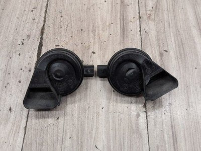 2010-2016 Audi S4 B8 Alarm Horns SET 8T0951223 OEM