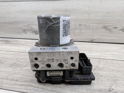 2009 - 2017 Audi Q5 8R ABS Pump Module 8R0907379AM EA888