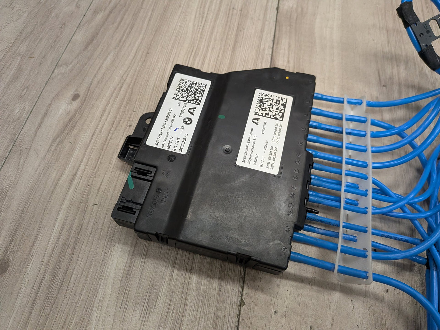 2016-2022 BMW 750i G12 - PN: 6998595