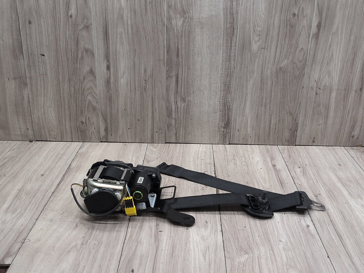 2015-2018 BMW X5 F85 Front Right Passenger Seatbelt Seat Belt Retractor