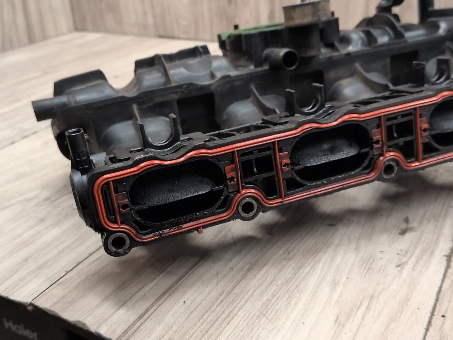 2015-2018 Audi 8U Q3 CCTA Engine Motor Intake Manifold 06J133185F