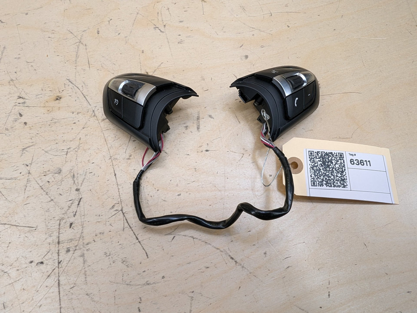 OEM BMW F10 F22 F23 F30 F32 F33 F36 M SPORT Steering Wheel Multifunction Button