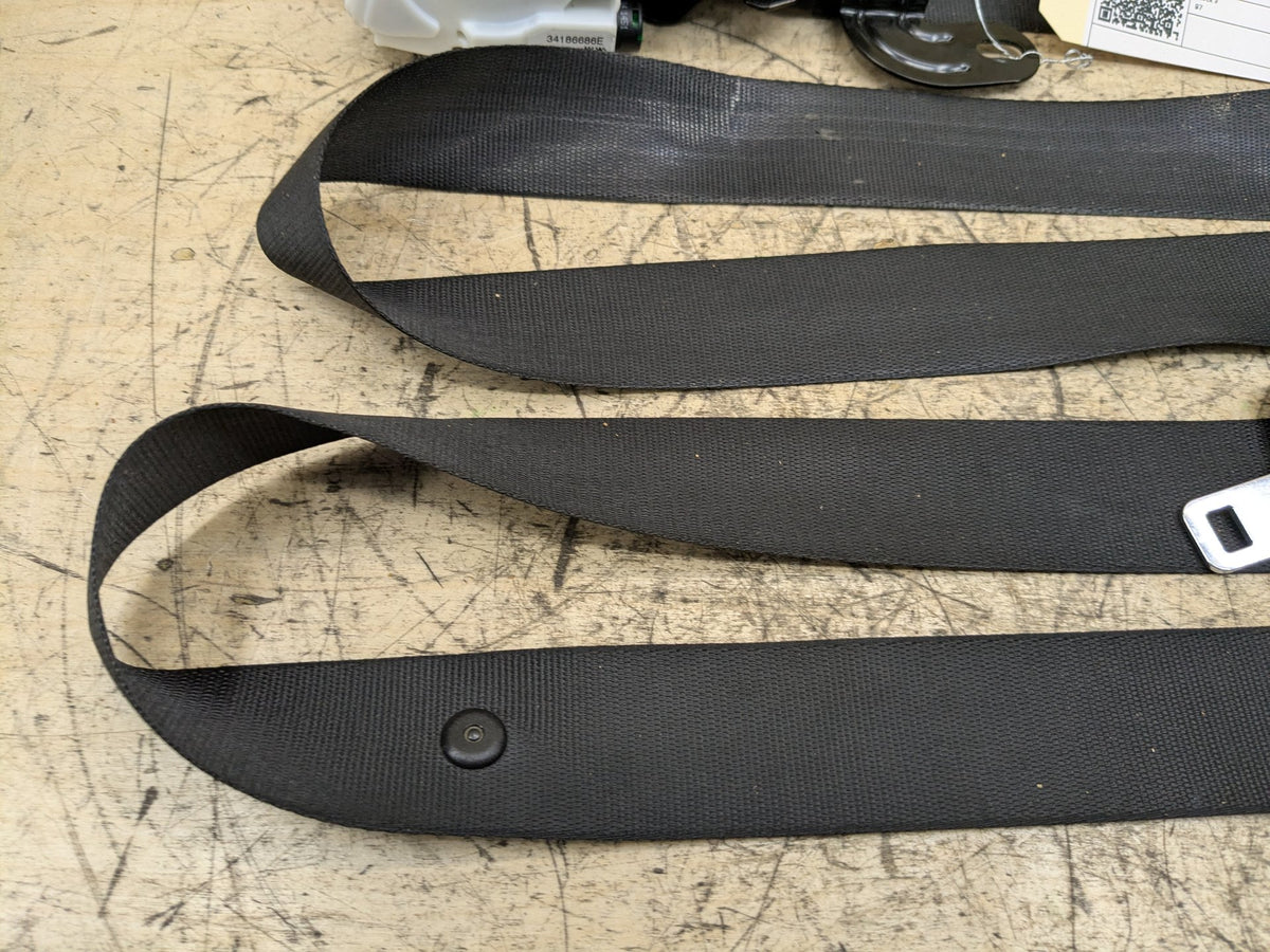 17-23 OEM BMW F90 G30 530 540 M550 M5 Front Left Driver Seatbelt Retractor Black