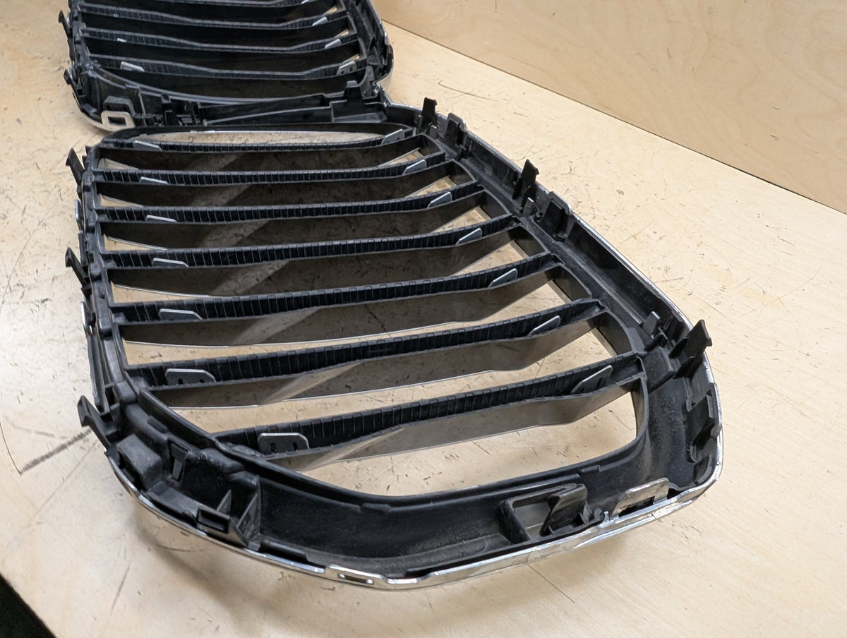 2019-2026 BMW X5 G05 Upper Bumper Cover Kidney Grilles SET 7454887 OEM