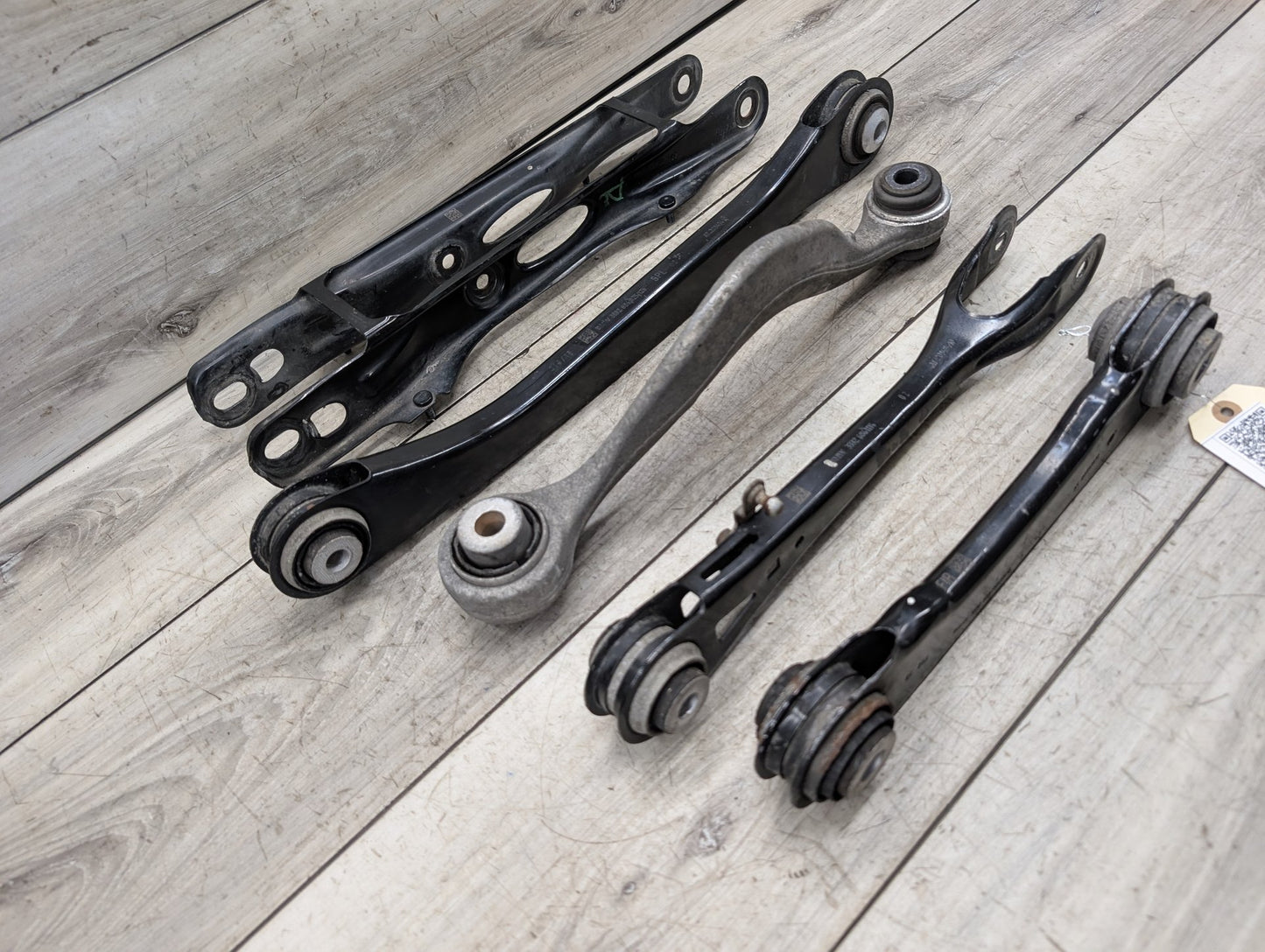2016-2022 BMW 750Li G12 Rear Left Driver Control Arms SET 6861115