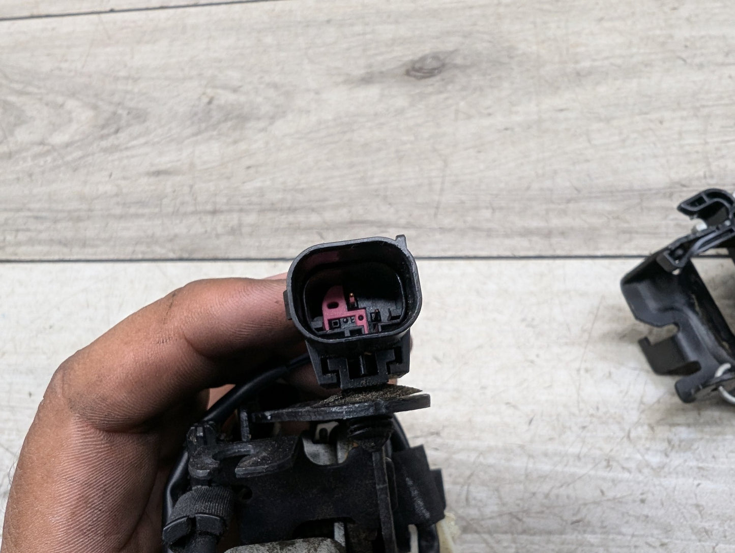 OEM BMW G11 G12 G15 G30 G90 M5 M8 Hood Left Right Hood Lock Latch w/ Cable SET