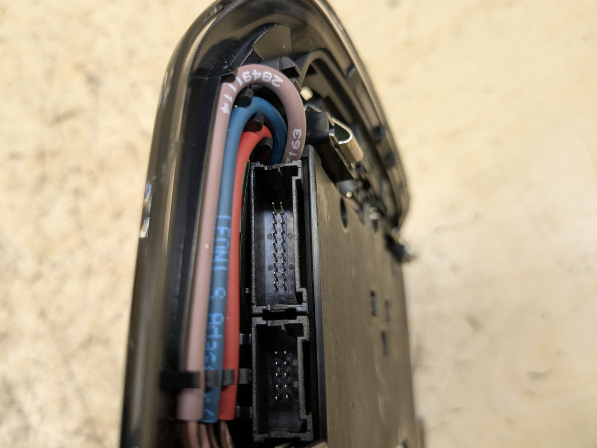17-24 OEM BMW G01 G02 G05 G06 G20 G22 G30 Headliner Overhead Dome Light Switch Module