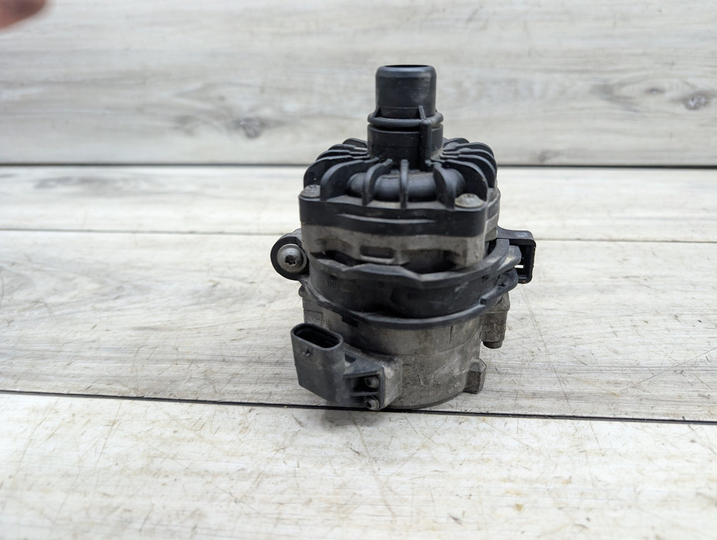 OEM BMW E70 F02 F06 F10 F15 F16 X5 Engine N63 S63 Auxiliary Coolant Water Pump