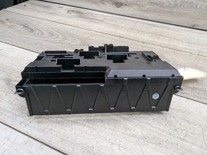 2011-2016 BMW 535i F10 Front Power Distribution Fuse Box 9210861