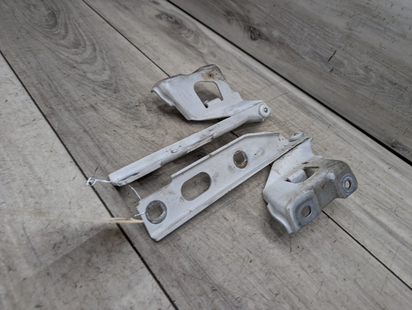 2008 - 2017 Audi S5 8T Hood Bonnet Hinges SET 8T0823301E